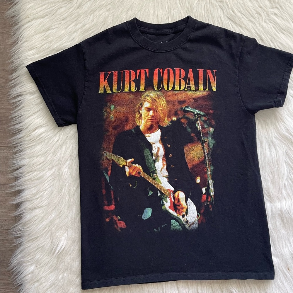 Kurt Cobain Black Short Sleeve Graphic Crew Neck T-Shirt Athleisure Size Small - Picture 3 of 7